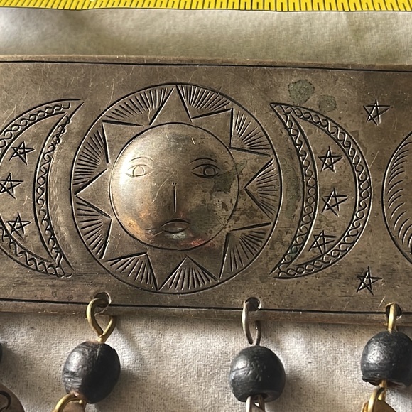 Vintage looking brooch pin made in Thailand used - Picture 2 of 4